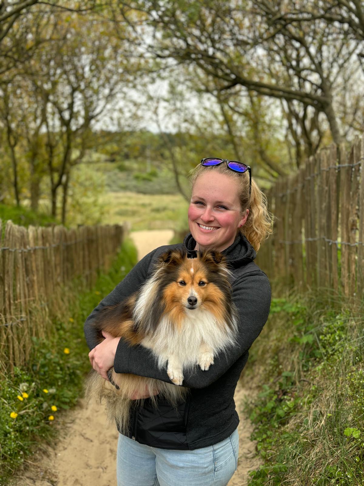 9 Renee Faszbender Trimster met haar hondje Zowey